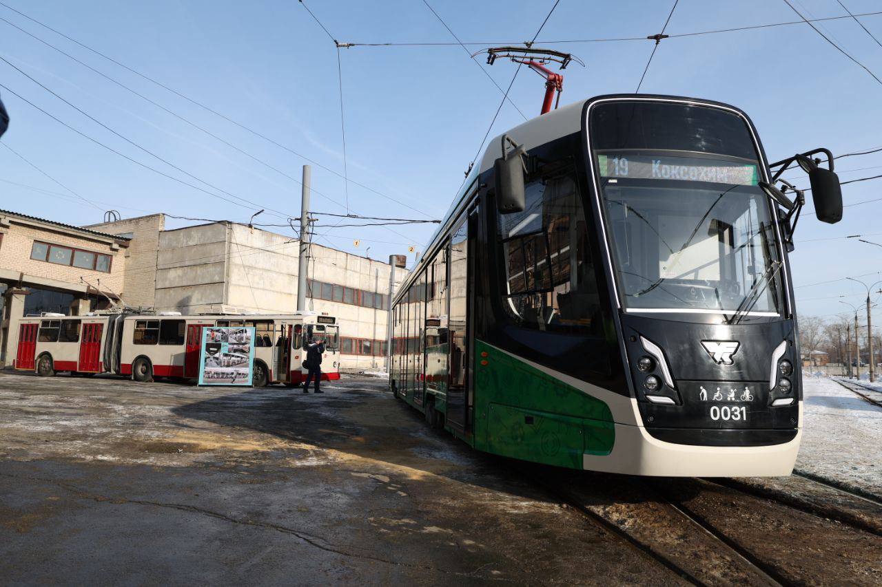 УКВЗ начал отгрузку трамвайных вагонов партии 2023 года в Челябинск 