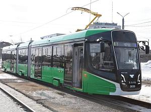 УКВЗ представил в Челябинске новый трехсекционный вагон 71-639 «Кастор»