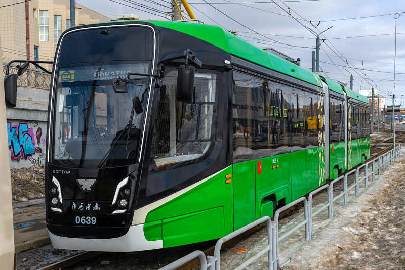 UKCP presented a new three-section 71-639 "Castor" tram car in Chelyabinsk