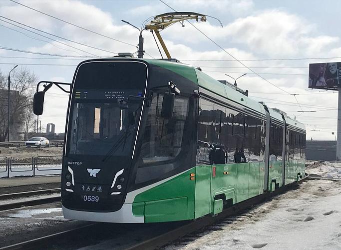 УКВЗ представил трехсекционный низкопольный трамвай 71-639 «Кастор»